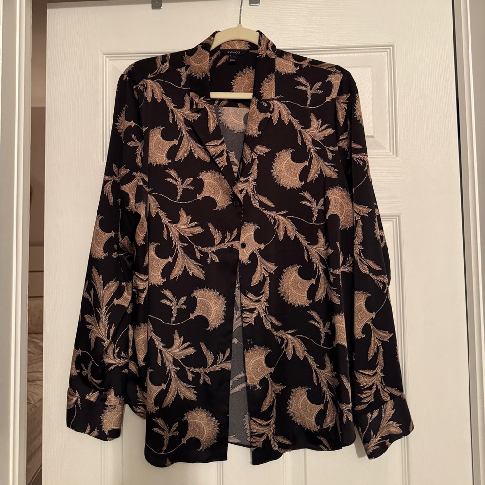 RW&CO. Black and Cream Floral Button Down Shirt